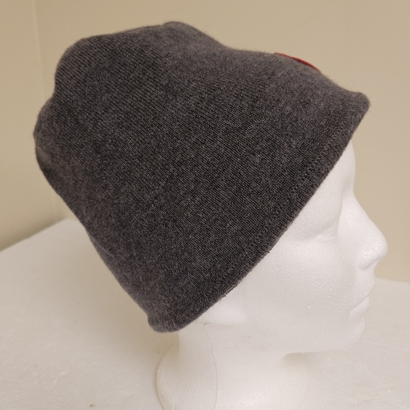 Canada Goose Standard Toque Hat Beanie in Iron Gray - Picture 9 of 12